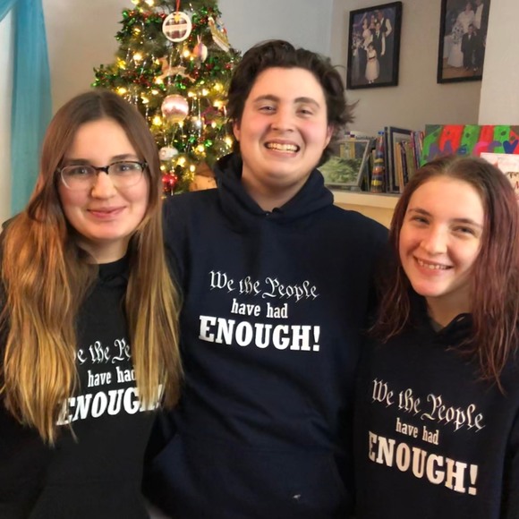 Meet your Posher, Jessica - Picture 1 of 1